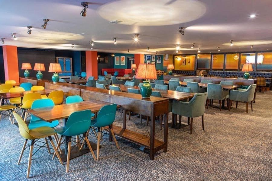 Highway Hotel Lossiemouth Bagian luar foto