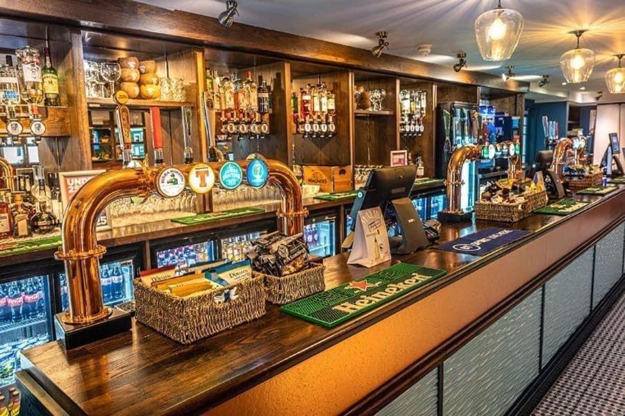 Highway Hotel Lossiemouth Bagian luar foto