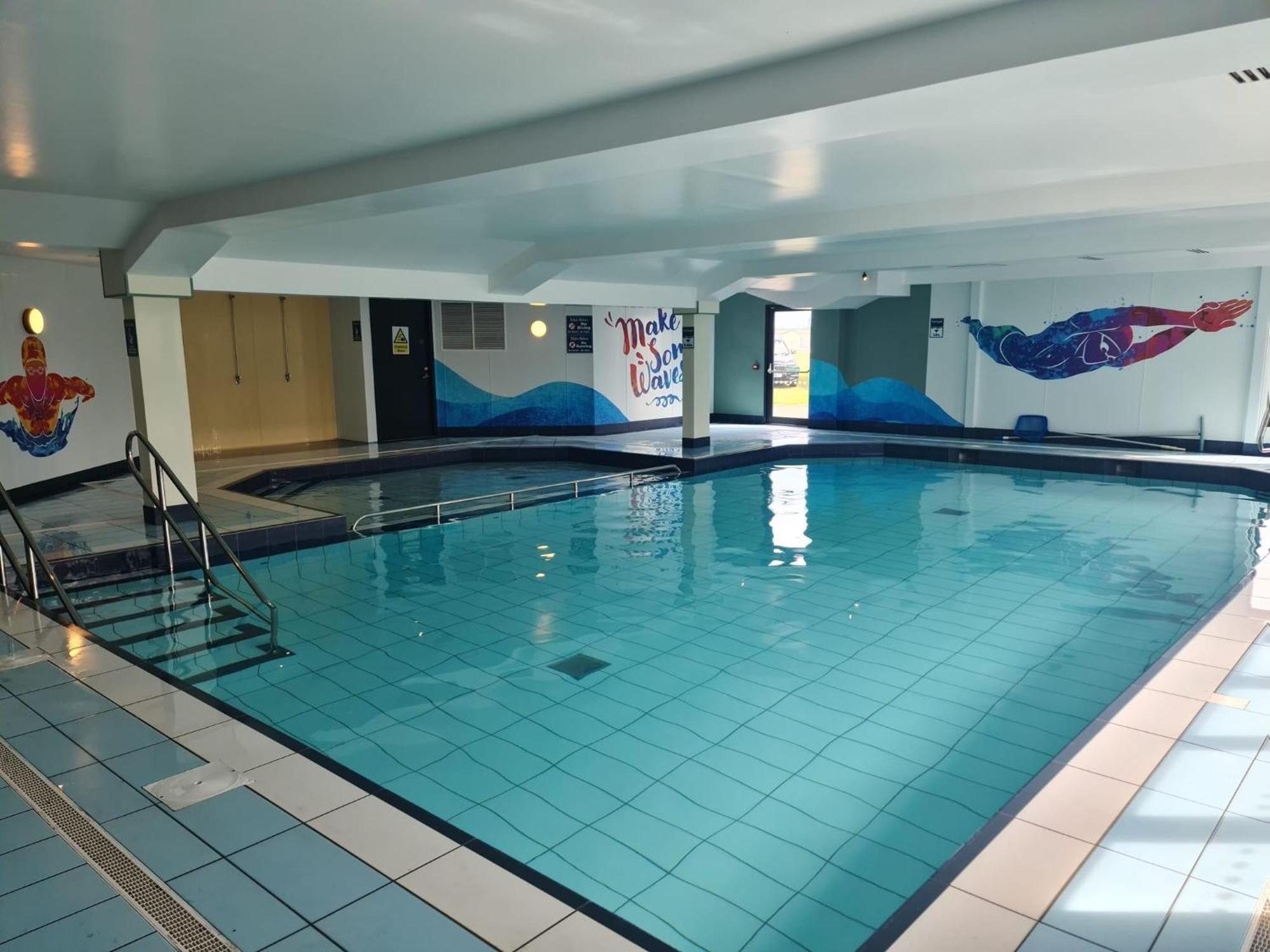Highway Hotel Lossiemouth Bagian luar foto